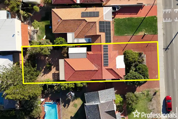 Fourth view of Homely house listing, 6B Raleigh Road, Sorrento WA 6020