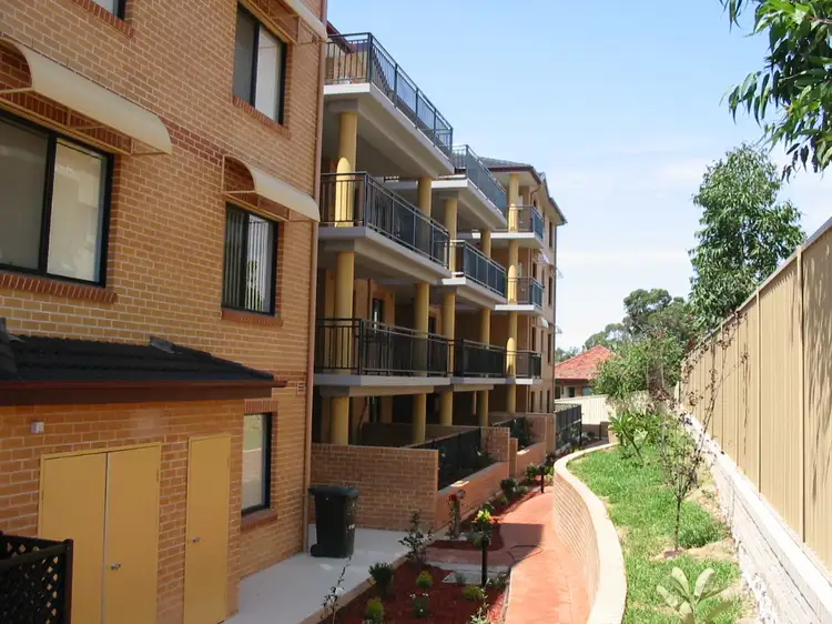15/4-6 Clifton Street, Blacktown NSW 2148
