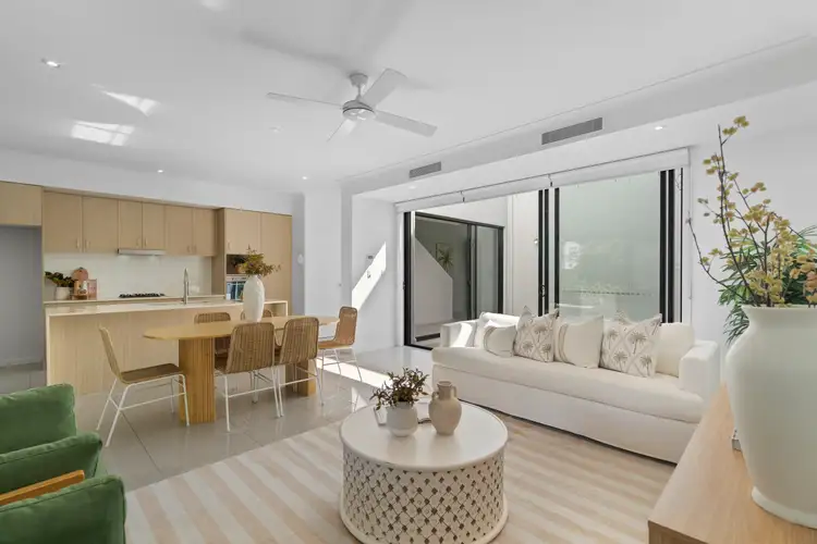 Fifth view of Homely townhouse listing, 2/323 Bayview Street, Hollywell QLD 4216