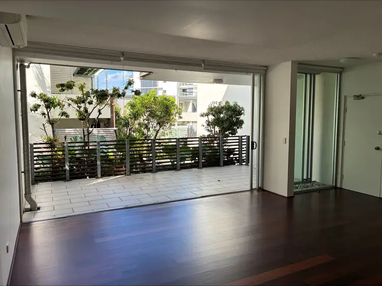 23/8-12 Macquarie Street, Teneriffe QLD 4005