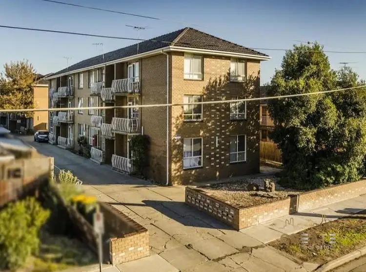 6/5 King Edward Avenue, Albion VIC 3020