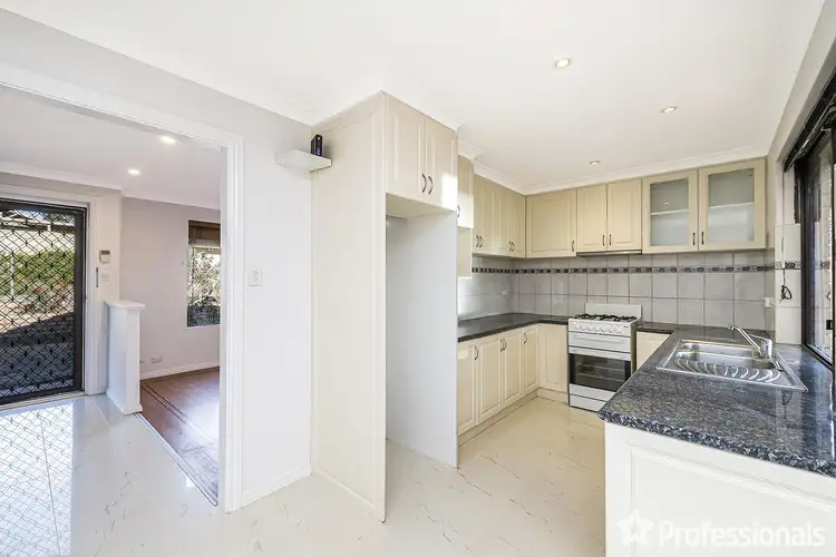 40 Oakleaf Circle, Mirrabooka WA 6061