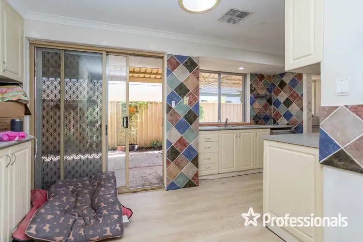 Fifth view of Homely house listing, 2 Bobtail Close, Brookdale WA 6112