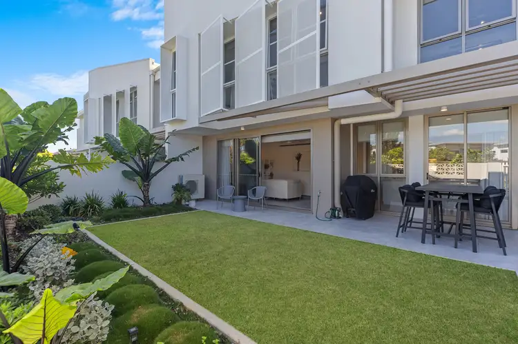 7/11 Aqua Street, Newport QLD 4020
