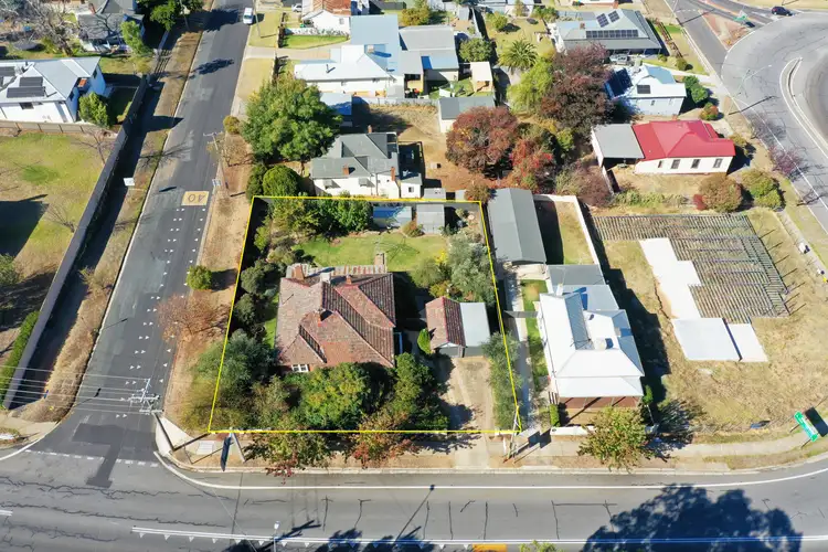 8 Elizabeth Street, Young NSW 2594
