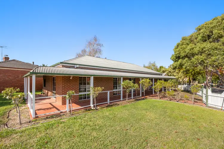 17 Westminster Drive, Rowville VIC 3178