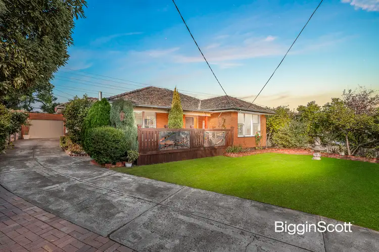 Second view of Homely house listing, 10 Risdon Drive, Notting Hill VIC 3168