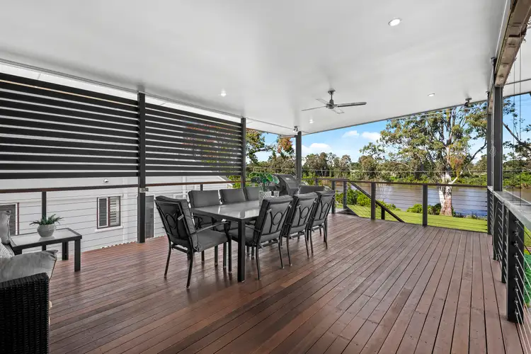 17 Esplanade, Yeronga QLD 4104
