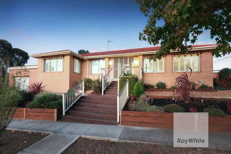 1 Castleton Court, Gladstone Park VIC 3043