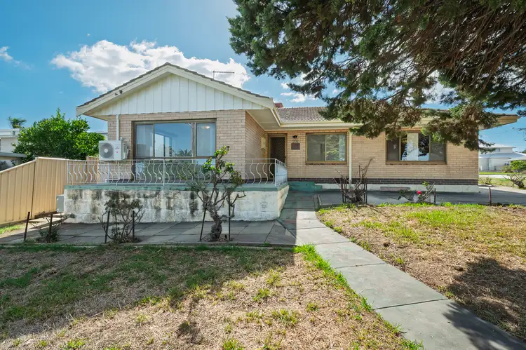 208 CLONTARF ROAD, Hamilton Hill WA 6163