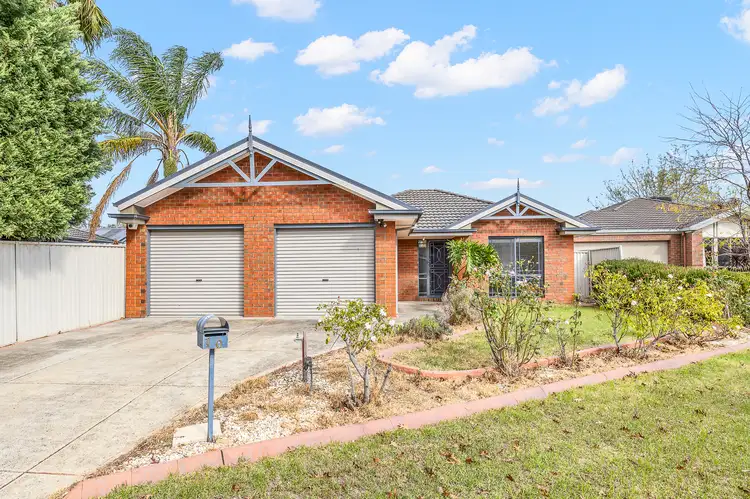 10 Butterfield Place, Cranbourne East VIC 3977