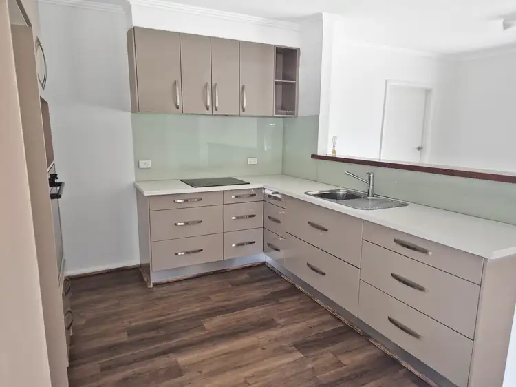 Second view of Homely house listing, 5 Lloyd Street, Langwarrin VIC 3910