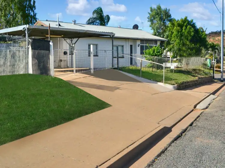 15 Mabel Avenue, Townview QLD 4825