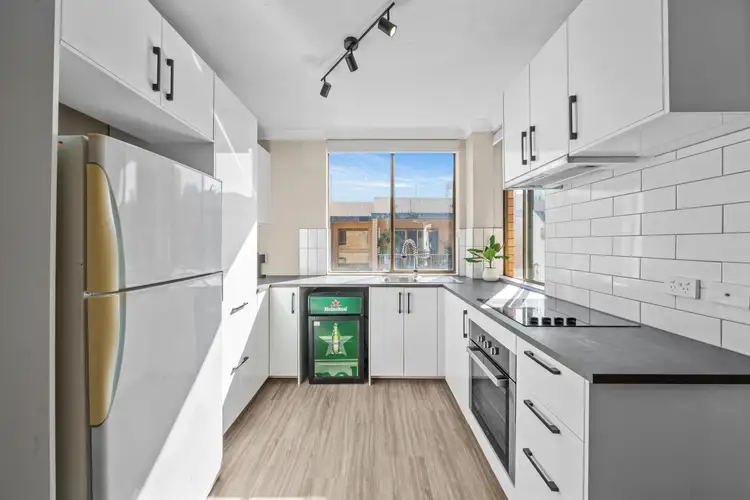 Fourth view of Homely apartment listing, 11/11 Stanhill Drive, Chevron Island QLD 4217