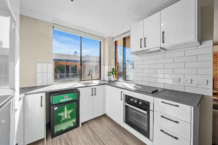 Fifth view of Homely apartment listing, 11/11 Stanhill Drive, Chevron Island QLD 4217