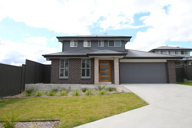 2/11 Blue Bell Way, Orange NSW 2800