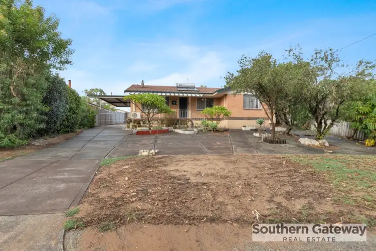Second view of Homely house listing, 33 Nye Way, Orelia WA 6167
