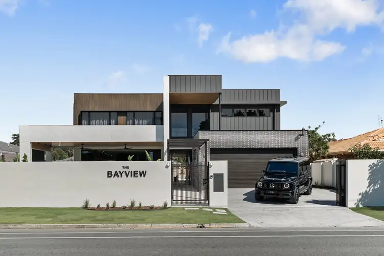336 Bayview Street, Hollywell QLD 4216