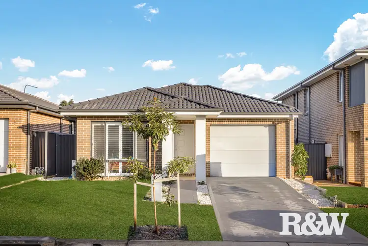 40 Sandalwood Crescent