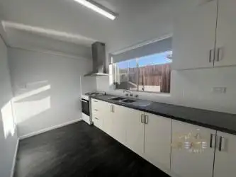 Fifth view of Homely unit listing, 3/1 Clacton, St Albans VIC 3021