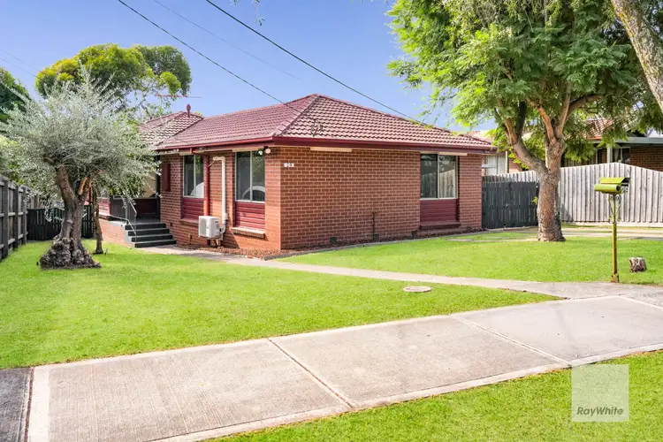 29 Lyndhurst Road, Gladstone Park VIC 3043
