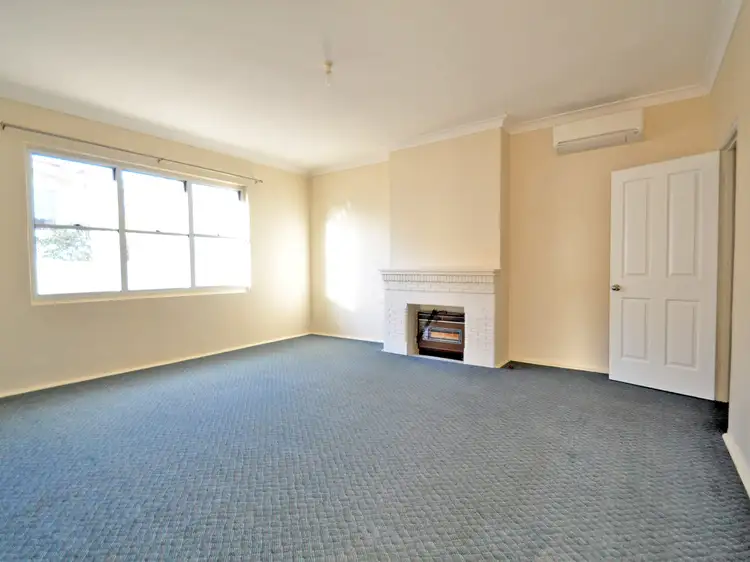 34 Boundary Street, Junee NSW 2663
