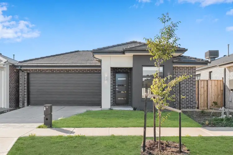 9 Midanbury Road, Donnybrook VIC 3064