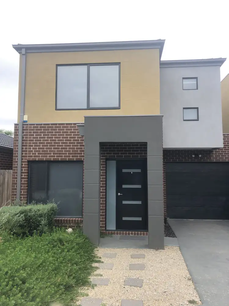 3/147-149 Golf Links Road, Berwick VIC 3806
