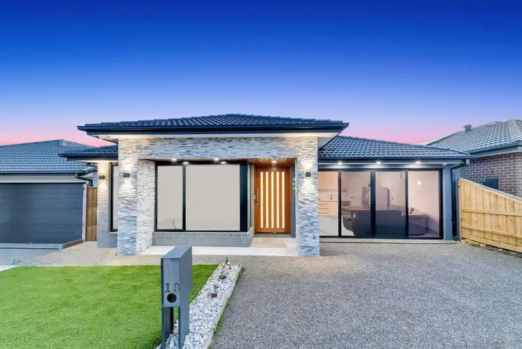 13 Cumberland Drive, Mickleham VIC 3064