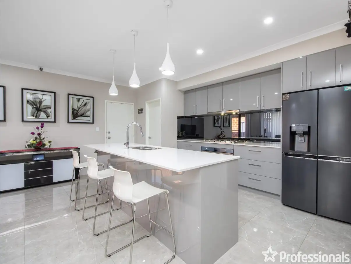 Main view of Homely house listing, 4 Mannikin Way, Maddington WA 6109