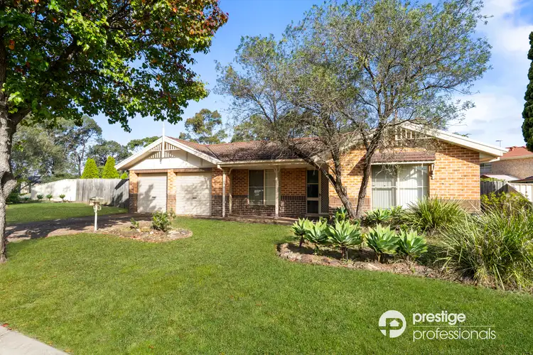 10 Exford Court, Wattle Grove NSW 2173