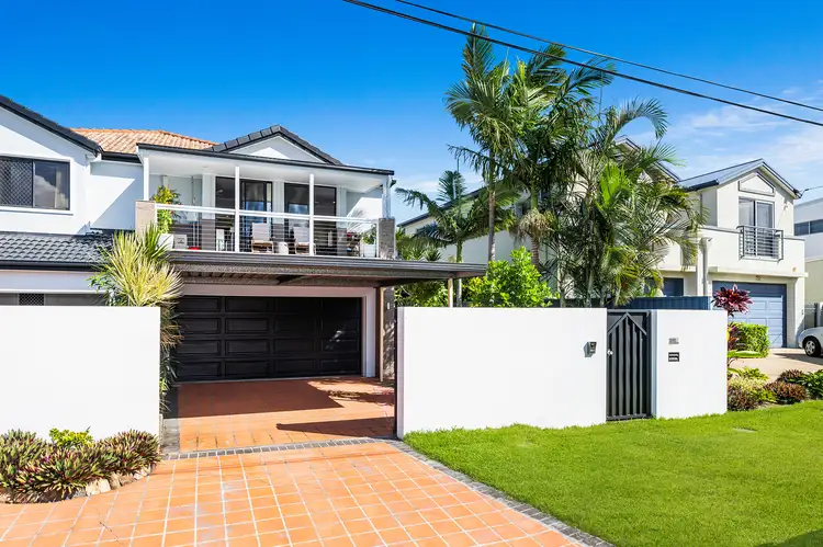 Main view of Homely townhouse listing, 2/4 Tecona Ave, Hollywell QLD 4216