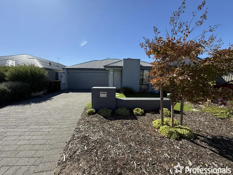 99 Macadamia Loop, Piara Waters WA 6112