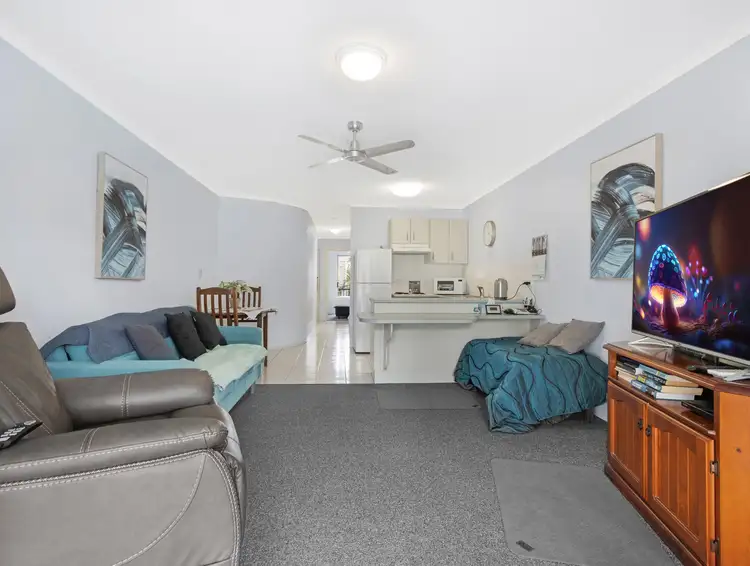 Sixth view of Homely unit listing, 10/386 Esplanade, Torquay QLD 4655