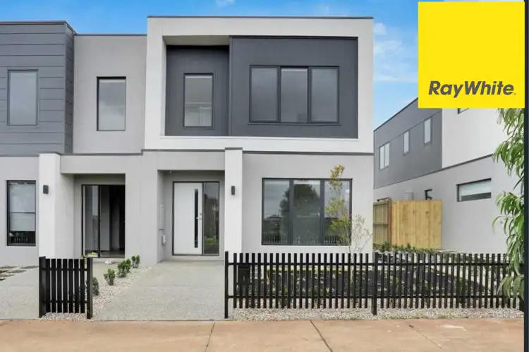 12 Arklay Road, Thornhill Park VIC 3335