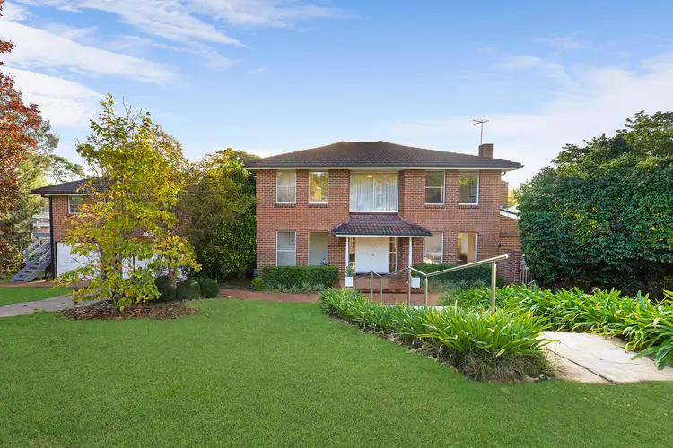 9 Greenhill Crescent, St Ives NSW 2075