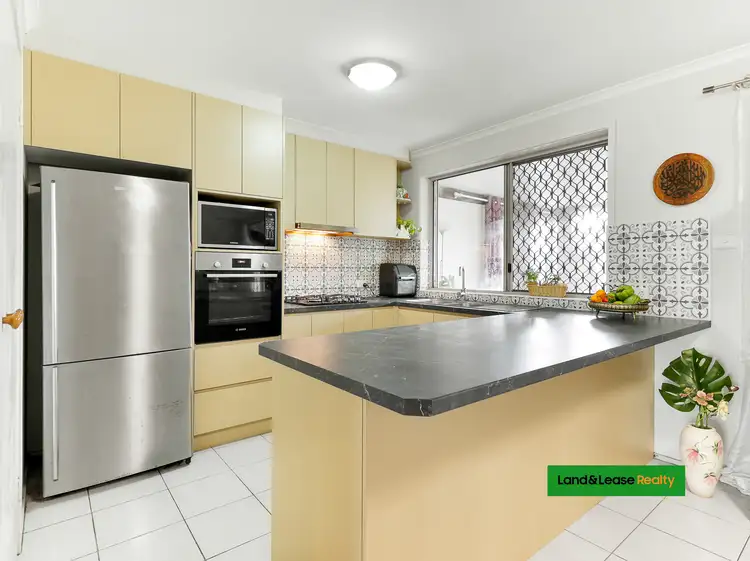 Fourth view of Homely semi-detached listing, 1/18 Azalea Place, Macquarie Fields NSW 2564