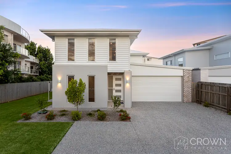 16A Robert Street, Clontarf QLD 4019
