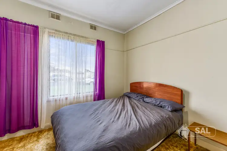 Fifth view of Homely house listing, 17 De Courcey Street, Bordertown SA 5268