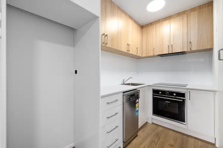 Sixth view of Homely unit listing, 5/24 Brisbane Street, Murrumbeena VIC 3163