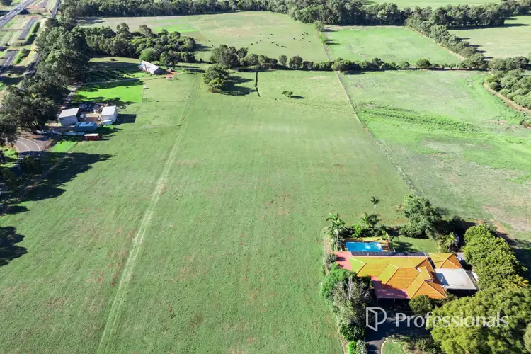 13 Shenton Road, Burekup WA 6227