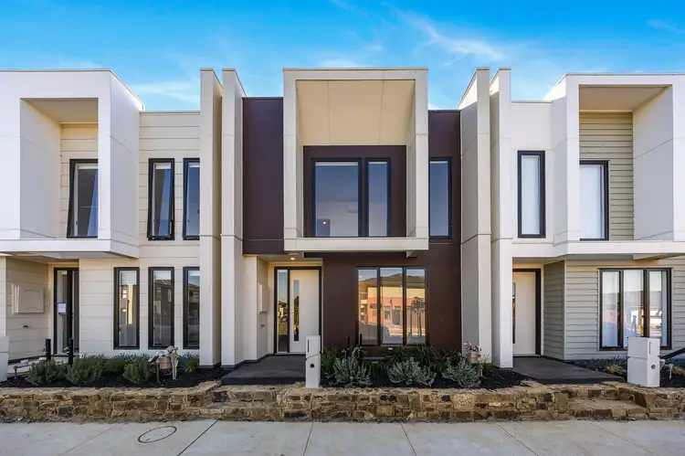 24 Khillari Circuit, Clyde North VIC 3978