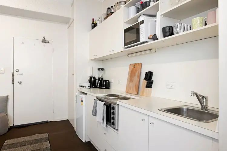 Fourth view of Homely studio listing, 5/92 Grey Street, St Kilda VIC 3182