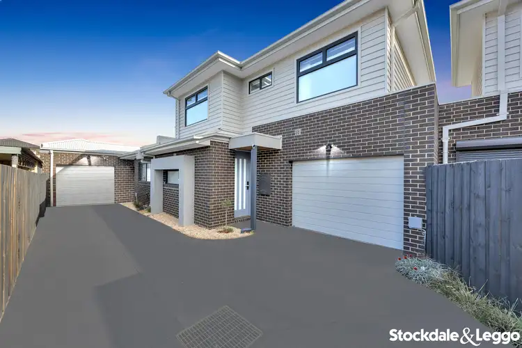 2/25 Old Geelong Road, Laverton VIC 3028