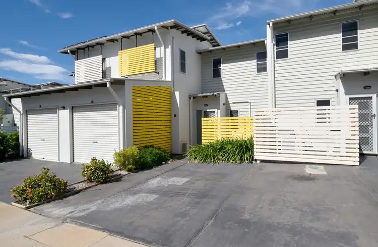 2/10 Nothling Street, New Auckland QLD 4680