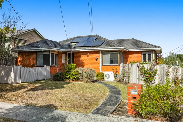 10 Ireland Avenue, Wantirna South VIC 3152
