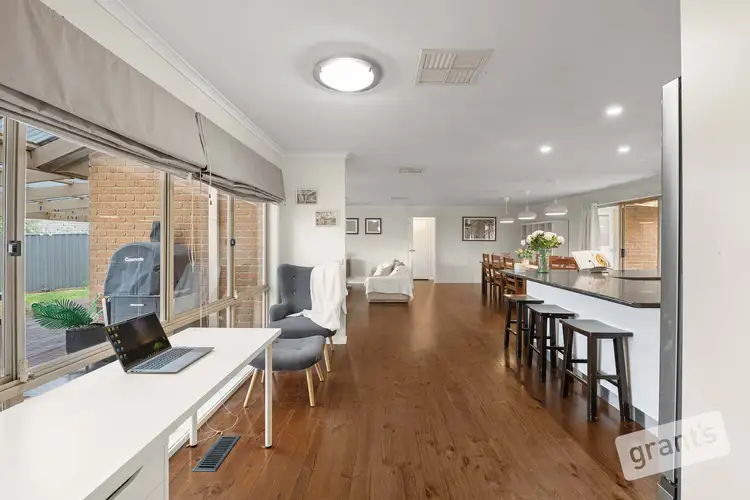 Sixth view of Homely house listing, 5 Fairleigh Court, Narre Warren VIC 3805