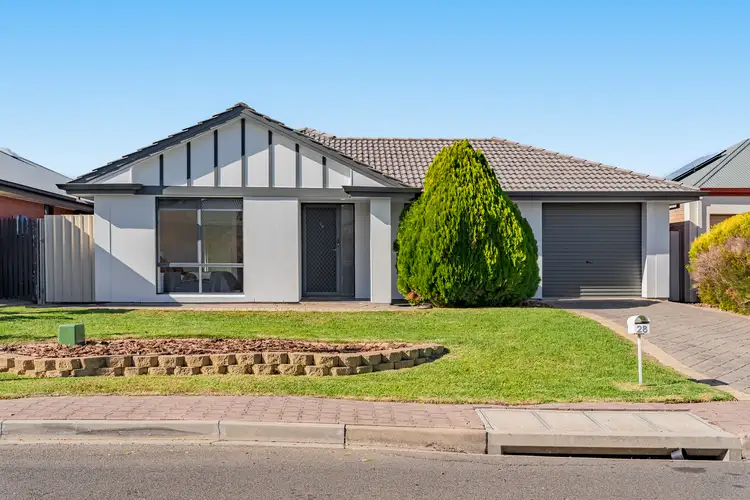 28 Mundulla Avenue, Woodcroft SA 5162