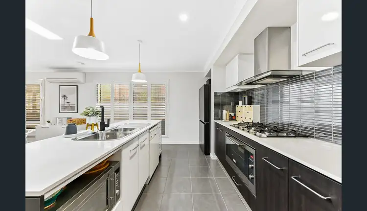 Fourth view of Homely house listing, 11 Bluemist Circuit, Lyndhurst VIC 3975