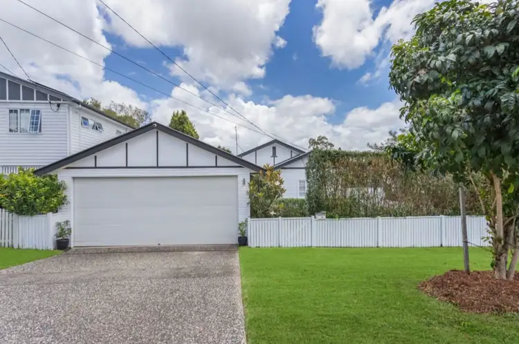 31 Herbert Street, Camp Hill QLD 4152